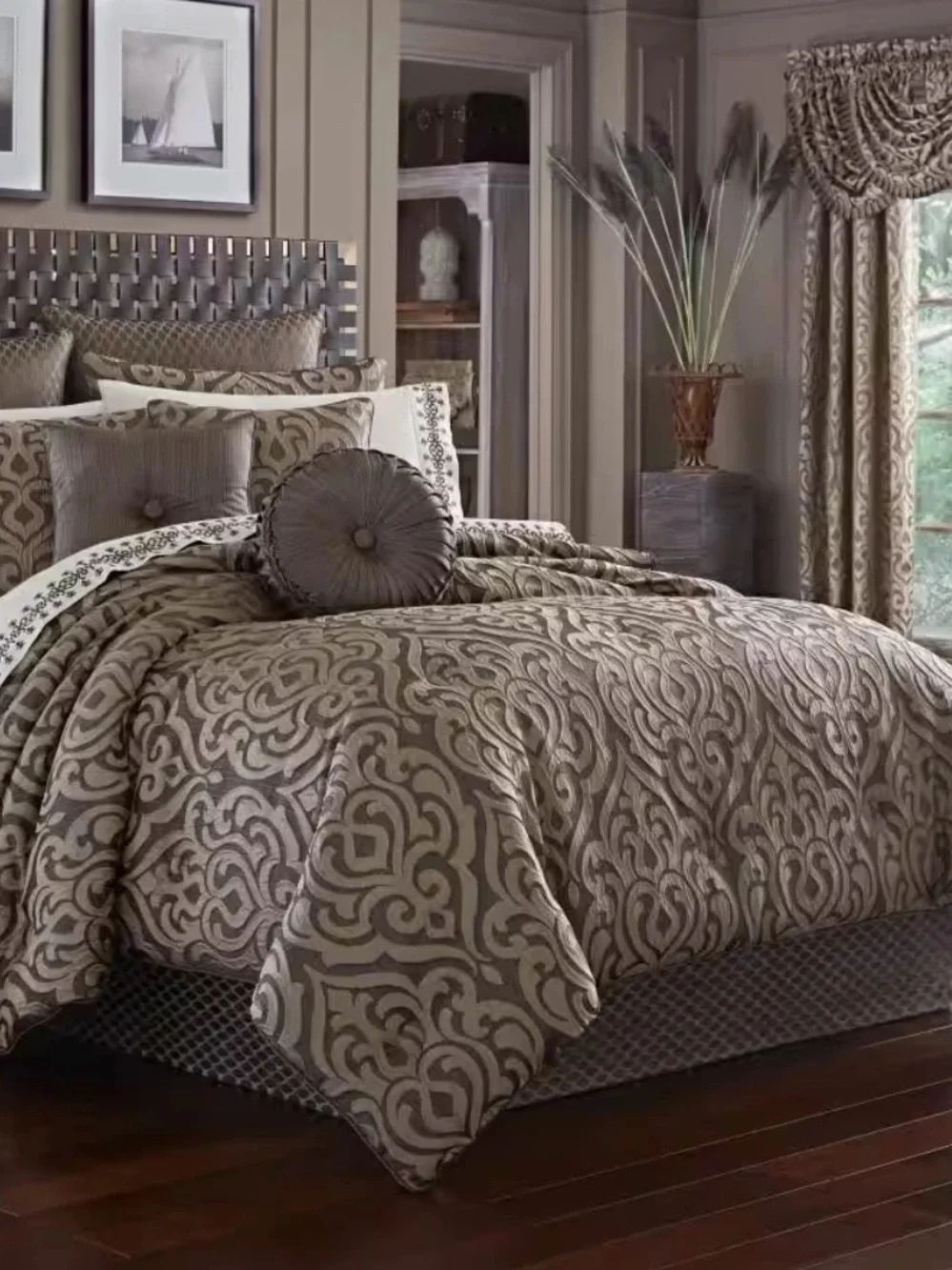 Astoria MINK 4-Piece Comforter Set By J Queen sz KING NWT